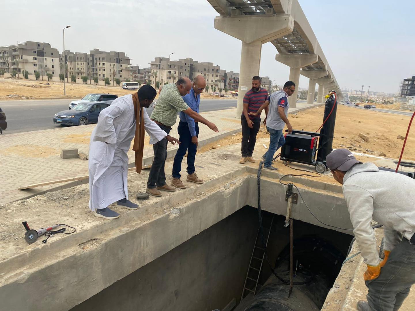 "الغيطي" يتابع أعمال الطرق ومحطات الصرف الصحي بمدينة القاهرة الجديدة